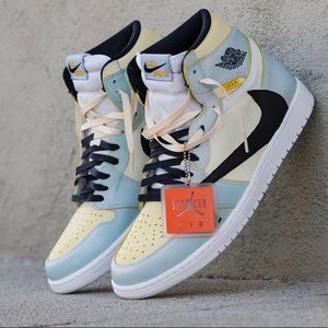 Meet your Posher, Alexia